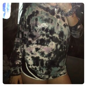 Long sleeve vs pink shirt